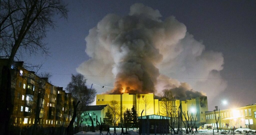 Σιβηρία: Συνελήφθη στέλεχος του εμπορικού κέντρου στο οποίο κάηκαν ζωντανοί 64 άνθρωποι - Media