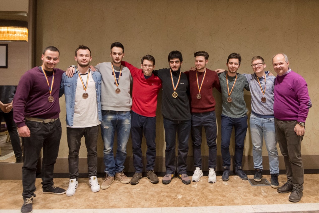 Ευρωπαϊκές επιτυχίες για τους φοιτητές του ΑΠΘ: Ένα χρυσό και έξι χάλκινα μετάλλια στις «βαλίτσες» τους (Photos) - Media