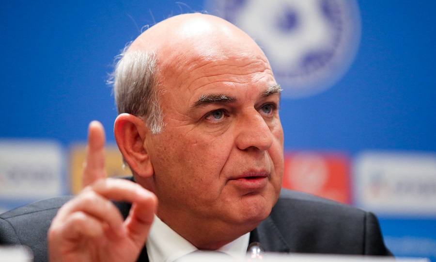 Όλα δείχνουν προσωρινό Grexit - Δεν έπεισαν τη FIFA οι προτάσεις Γραμμένου - Media