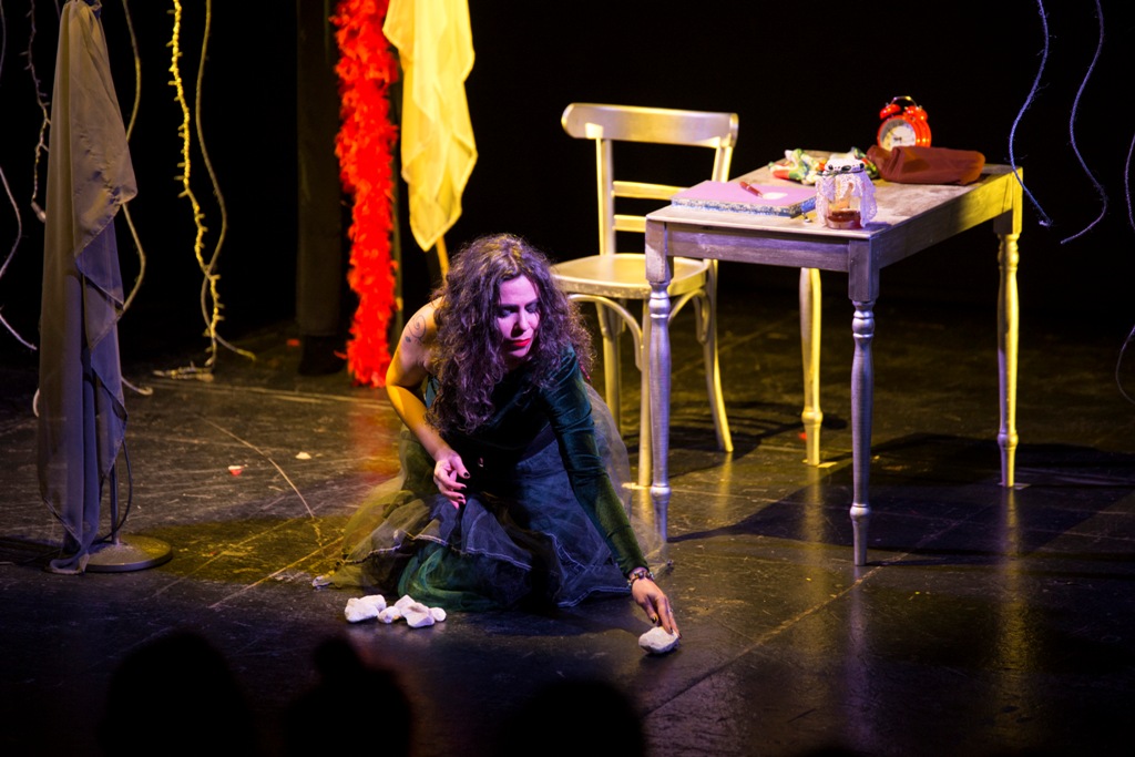 Θεατρικό μονόπρακτο «ΤΕΛΕΥΤΑΙΑ ΦΟΡΑ» & performance «ΚΟΝΤΣΕΡΤΟ ΓΙΑ ΜΙΑ ΜΕΡΑ ΠΟΥ ΠΕΡΑΣΕ» - Media