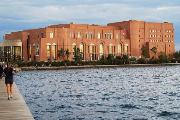 Θεσσαλονίκη: Δεν τους επετράπη η είσοδος στο Μέγαρο Μουσικής με… εντολή του Τούρκου πρόξενου! - Media