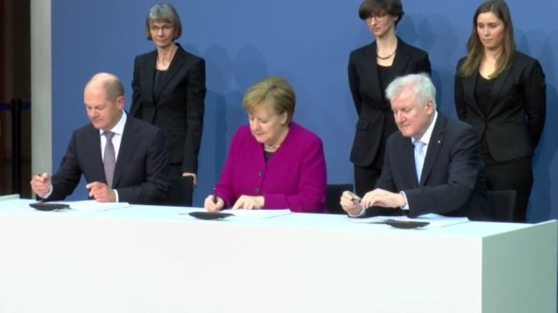 Η Μέρκελ επιμένει: «Όχι» στην αμοιβαιοποίηση του χρέους της Ευρωζώνης - Media