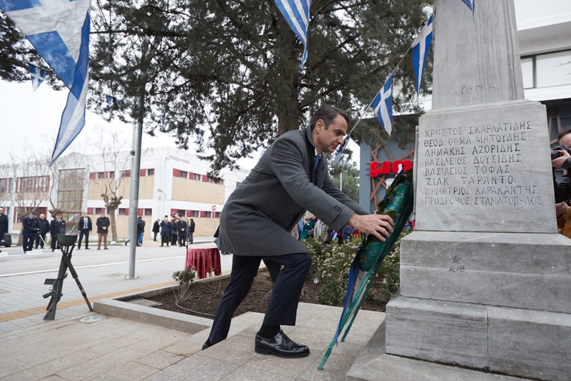 Τους γονείς των δύο Ελλήνων στρατιωτικών είδε ο Κυριάκος Μητσοτάκης  - Media