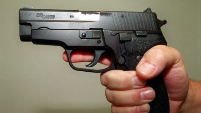 Συγκλονίζει γνωστή Ελληνίδα τραγουδίστρια: «Με σημάδεψαν με όπλο στο φανάρι»! (Photo) - Media