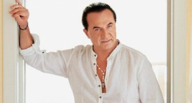 Τροχαίο ατύχημα για τον Λευτέρη Πανταζή - Media