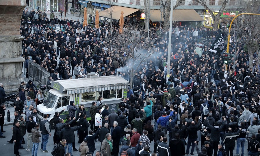 Σε εξέλιξη το συλλαλητήριο των φίλων του ΠΑΟΚ - Media