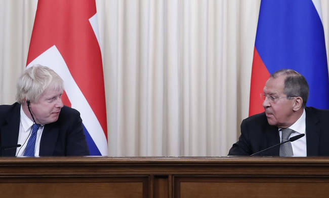 Κλιμακώνει την κόντρα η Ρωσία - Απελαύνει άλλους 50 Βρετανούς διπλωμάτες  - Media