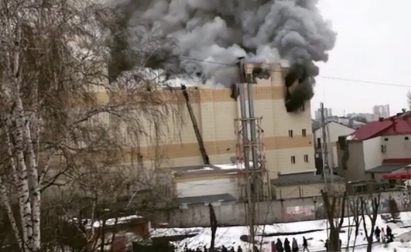 Ρωσία: Τέσσερα παιδιά νεκρά από φωτιά σε εμπορικό κέντρο - Media