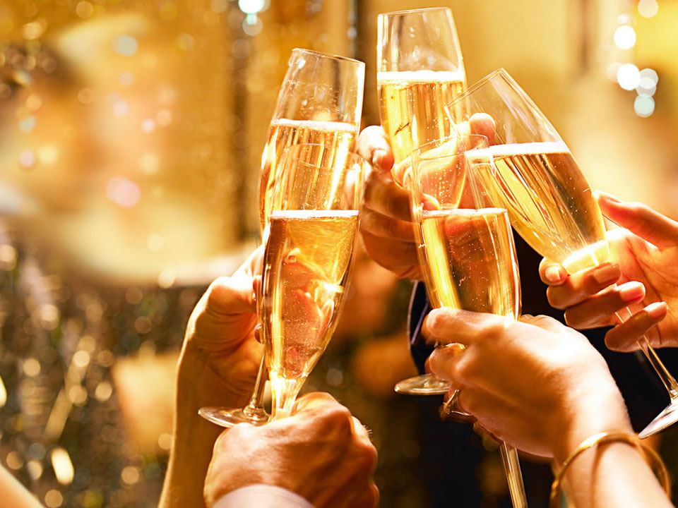 Γαλλία: Ρεκόρ στις πωλήσεις σαμπάνιας - Media