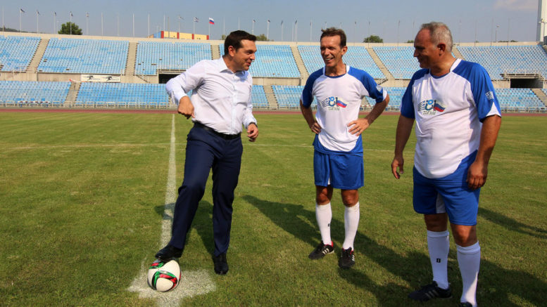 «Αριστερά Πολιτική και Ποδόσφαιρο»: Ο «ποδοσφαιρικός» Αλέξης Τσίπρας - Media