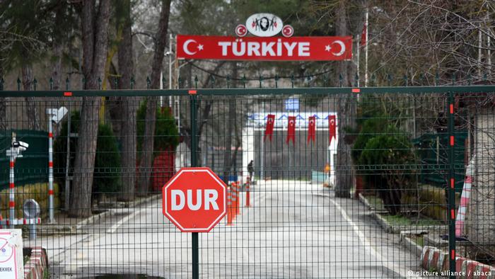 Handelsblatt: Η Μέρκελ καταβάλλει προσπάθειες ώστε ο Ερντογάν να αποφυλακίσει τους δυο Έλληνες στρατιωτικούς - Media