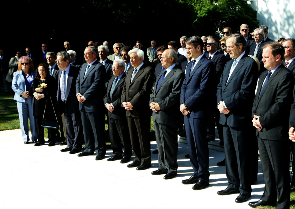 Μνημόσυνο για τα 20 χρόνια από το θάνατο του Κωνσταντίνου Καραμανλή (Photos) - Media