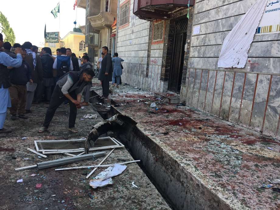 Τραγικός απολογισμός στην Καμπούλ: Σχεδόν 60 νεκροί και 120 τραυματίες από την επίθεση καμικάζι σε εκλογικό κέντρο - Media