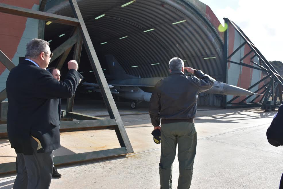 Καμμένος για το deal αναβάθμισης των F16: «Μεγάλη ημέρα για την Πολεμική Αεροπορία» - Media