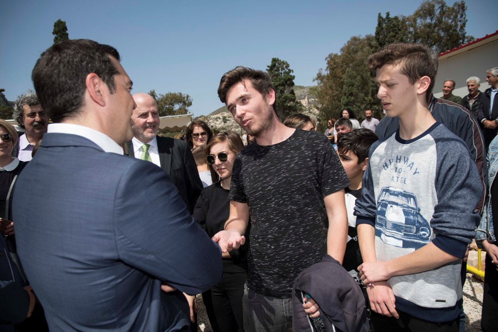 Η επίσκεψη Τσίπρα στο Καστελόριζο: «Εμείς κρατάμε τον βράχο ... από εσάς θέλουμε να μην μας αφήσετε» (Photos) - Media