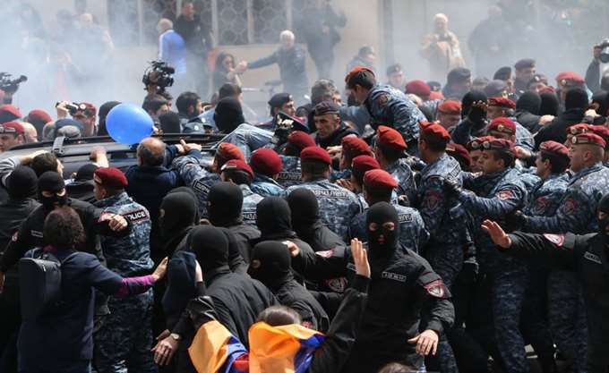 Αρμενία: Το κυβερνών κόμμα δεν θα προτείνει κανέναν υποψήφιο για την πρωθυπουργία - Media