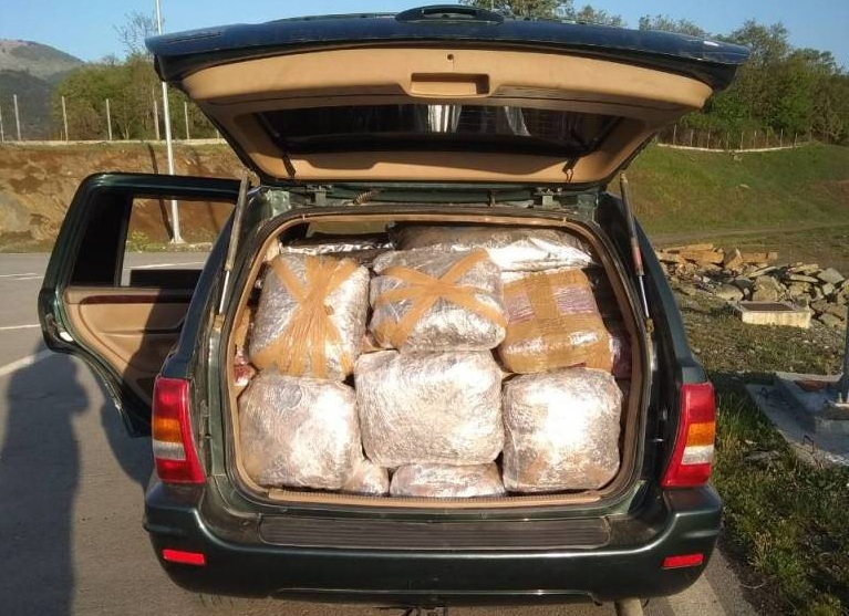 Ιωάννινα: Πάνω από 248 κιλά ινδικής κάνναβης – Πέντε συλλήψεις (Photos) - Media