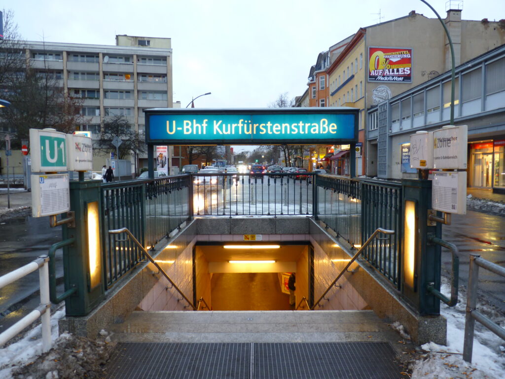 Επί 70 χρόνια ο τρόμος παραμόνευε στα έγκατα του Βερολίνου - Εκκένωση λόγω βόμβας μισού τόνου! - Media