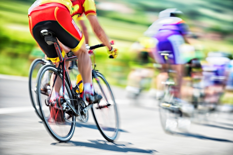 Βίντεο-σοκ: Ποδηλάτης πέφτει νεκρός την ώρα του αγώνα (Videos, σκληρές εικόνες) - Media