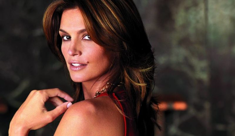 Σίντρι Κρόφορντ: Σύννεφα στο γάμο της; - Τα δημοσιεύματα για προβλήματα κάνουν το γύρο  - Media