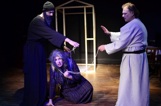 «Η Γυναίκα της Ζάκυθος» του Διονυσίου Σολωμού στο θέατρο Εκάτη - Media