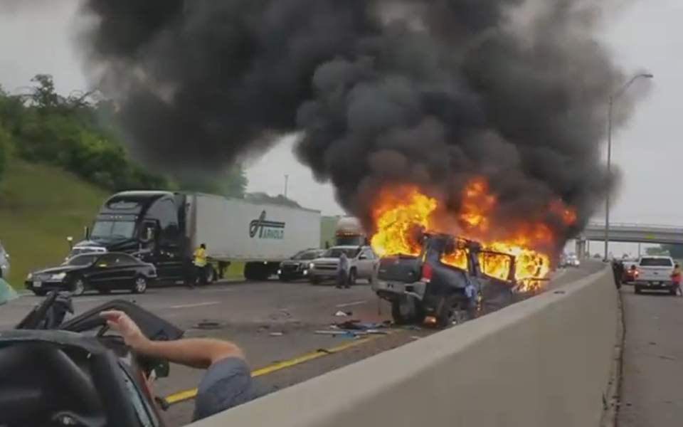 Μεθυσμένος οδηγεί ανάποδα σε αυτοκινητόδρομο και προκαλεί θανατηφόρο τροχαίο (Video)  - Media