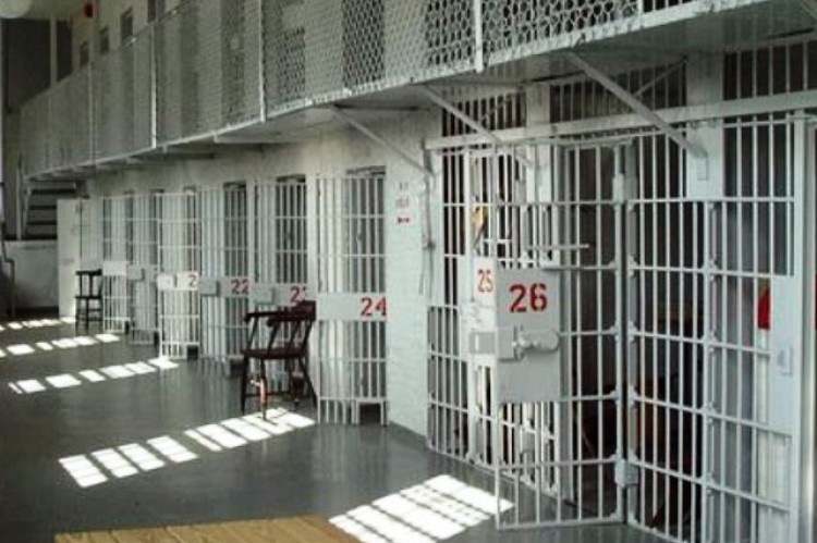 Σε κρίσιμη κατάσταση ο απεργός πείνας και δίψας Β. Δημάκης - «Νίπτει τας χείρας» του το υπ. Δικαιοσύνης - Media