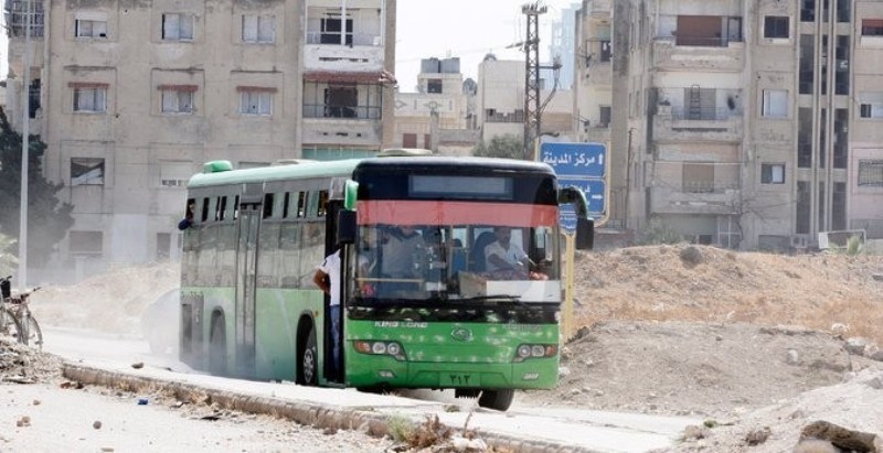Ένοπλη επίθεση από αγνώστους σε λεωφορείο με δημοσιογράφους - Τρεις τραυματίες - Media