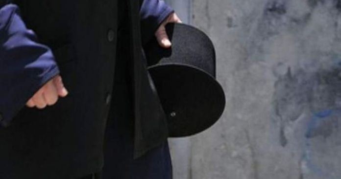 Καθαιρείται ο ιερέας που βίαζε την θετή κόρη του οδηγώντας την στην αυτοκτονία - Media