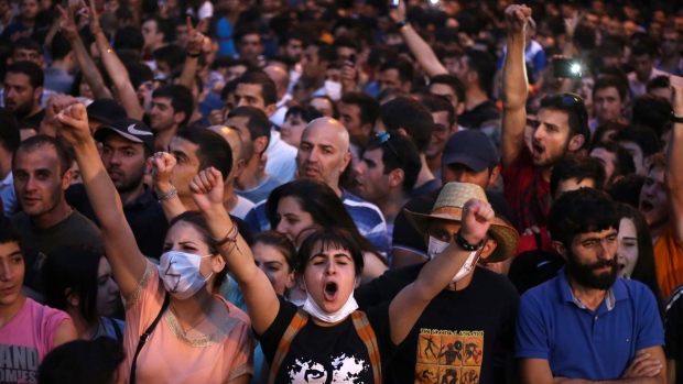 Έτοιμος να αναλάβει την ηγεσία της Αρμενίας δηλώνει ο επικεφαλής της αντιπολίτευσης - Media