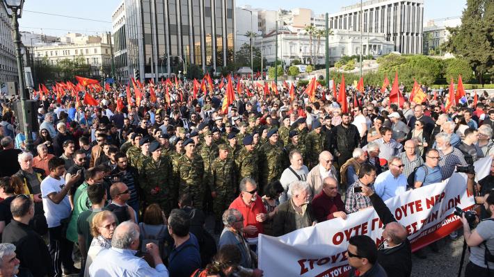 Σε εξέλιξη η πορεία του ΚΚΕ προς την αμερικάνικη πρεσβεία - Κουτσούμπας: Μήνυμα αποφασιστικής καταδίκης της νέας επίθεσης στη Συρία - Media