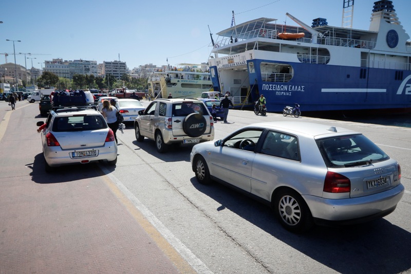 Αυξημένη η κίνηση στα λιμάνια λόγω της εξόδου των αδειούχων για τον Δεκαπενταύγουστο - Media