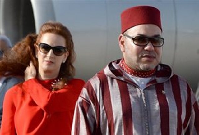 Σύννεφα στο παλάτι του βασιλιά του Μαρόκου: Πληθαίνουν οι φήμες για κρίση στον γάμο του - Media