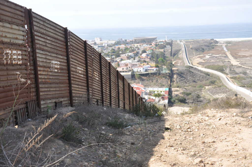 Το Τέξας αναπτύσσει πάνω από 1.000 άνδρες της Εθνοφρουράς στα σύνορα με το Μεξικό   - Media