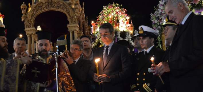 Στην Καρδιανή της Τήνου για τον Επιτάφιο ο Κυριάκος Μητσοτάκης - Media