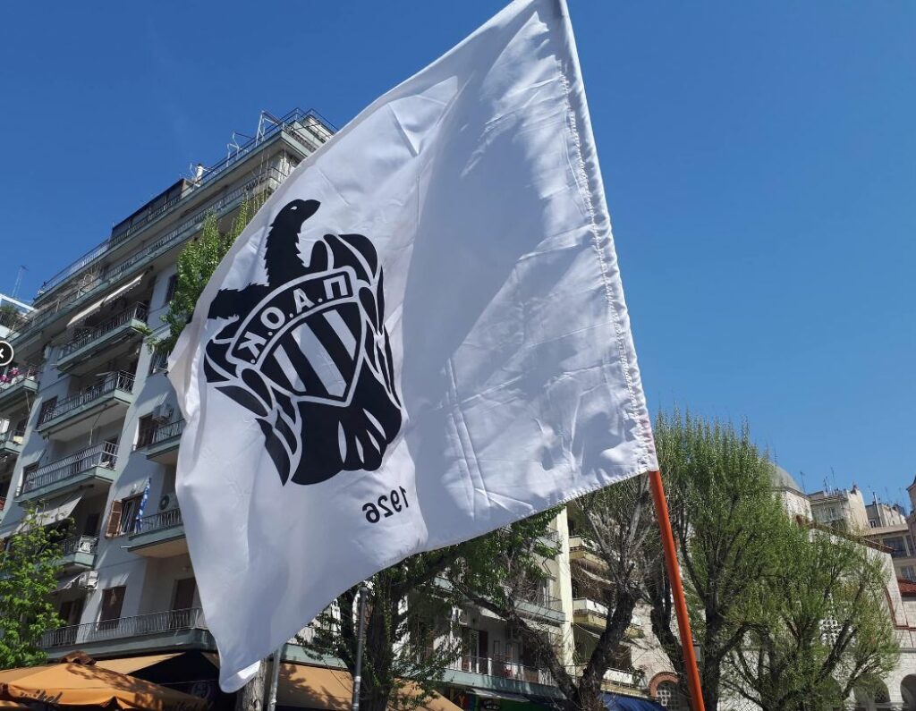 Συλλαλητήριο οπαδών του ΠΑΟΚ ενάντια στις ποινές - Υποδοχή πρωταθλητών στους παίκτες - «Θα παλέψουμε μέχρι τέλους» (Video) - Media