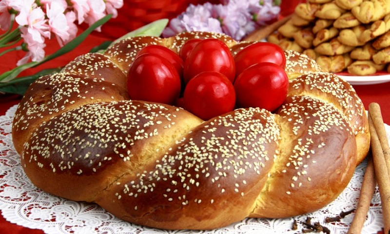 Γιορτή για το Πάσχα για τους χριστιανούς πρόσφυγες που ζούν σε δομές στη Μυτιλήνη  - Media