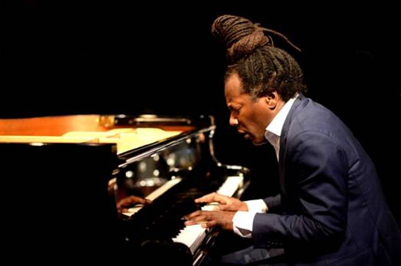 RAMON VALLE TRIOQ Ο σπουδαίος  Κουβανός jazzman, κάνει το πιάνο του να ..τραγουδά!! - Media