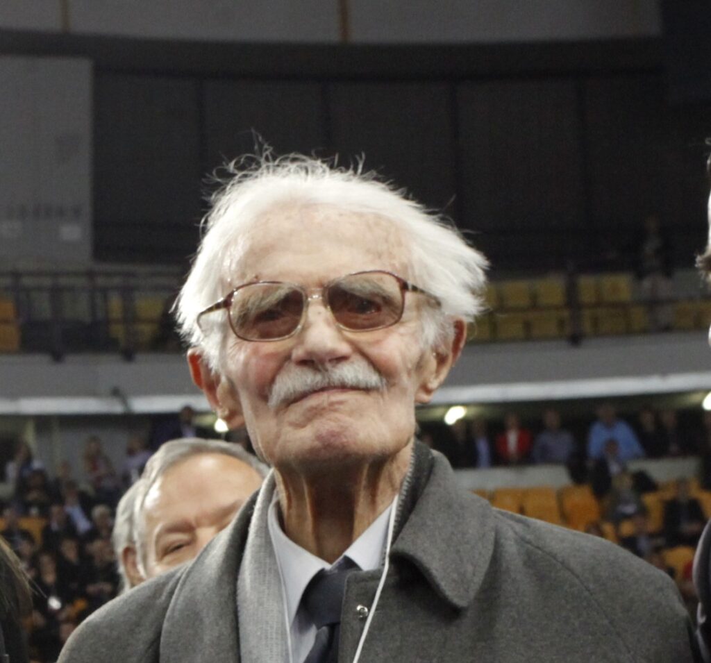 «Καπετάν Ερμής»: Έφυγε από την ζωή ο αγωνιστής της Αντίστασης, Βασίλης Πριόβολος - Media