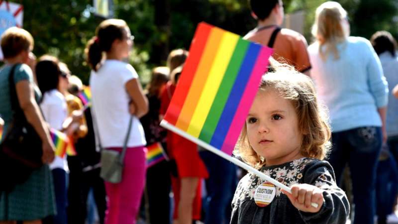 Παρέμβαση 55 ακαδημαϊκών ψυχολόγων για αναδοχή και υιοθεσία από ομόφυλα ζευγάρια: Ας μιλήσουμε με στοιχεία! - Media