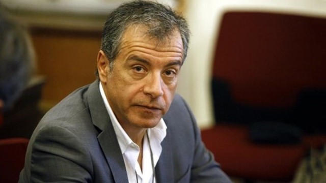 Θεοδωράκης για Συρία: Επικίνδυνο να μεγαλώνει η «φωτιά» στη γειτονιά σου - Media
