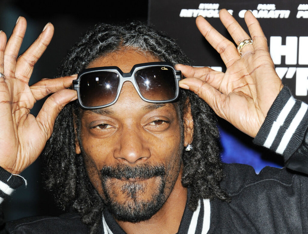 Το photoshop του Snoop Dog στον Kanye West μετά τα ρατσιστικά σχόλια: Τον έκανε …λευκό (Photos) - Media
