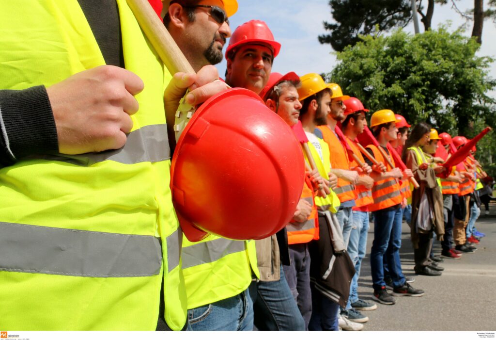 Απεργιακές συγκεντρώσεις για την Εργατική Πρωτομαγιά - Πορεία προς την αμερικάνικη Πρεσβεία - Media