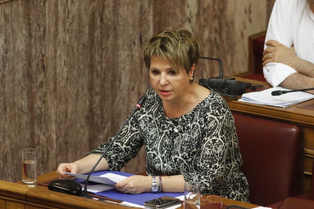 Γεροβασίλη: Ας αφήσει ο Μητσοτάκης το σκοράρισμα στον Νίκο Γκάλη - Media