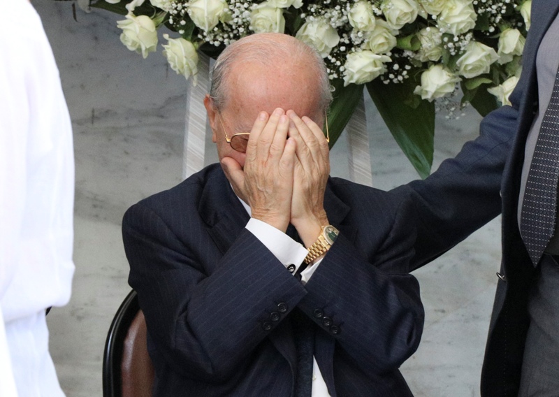 Θρήνος στην κηδεία του Κώστα Γιαννακόπουλου -«Λύγισε» ο αδερφός του Θανάσης - Media