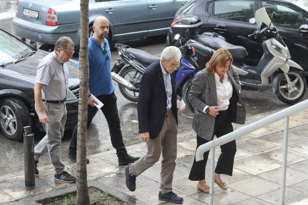 Στα δικαστήρια ο Μπουτάρης - Παρίσταται στη δίκη των κατηγορουμένων για την εις βάρος του επίθεση (Photos) - Media Gallery