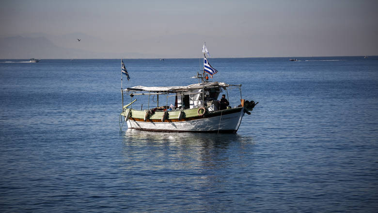 «Κήτος» 200 κιλά έβγαλε ψαράς στον Πατραϊκό - Δεν πίστευε στα μάτια του (Photos) - Media