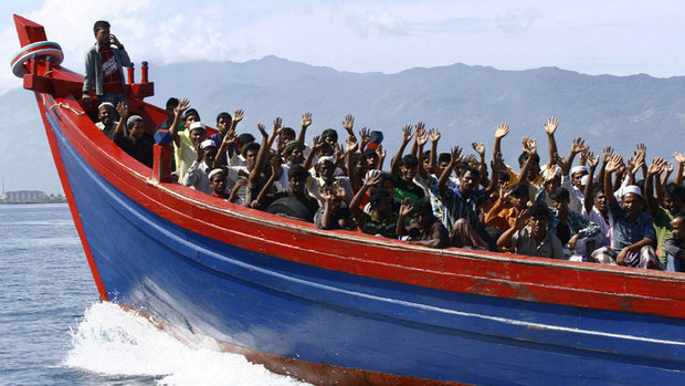Συναγερμός στην Κρήτη - SOS από ξύλινο πλοιάριο με 45 μετανάστες - Media
