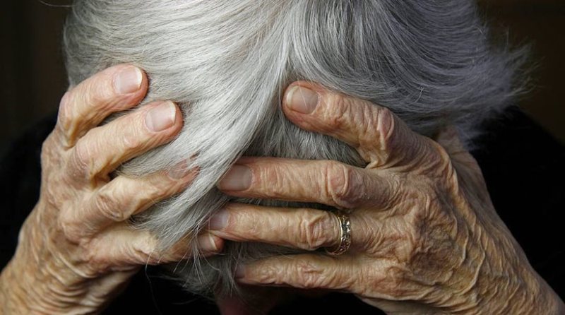 Εφιάλτης στη Γλυφάδα: Ληστής βασάνισε 94χρονη με κινητικά προβλήματα - Media