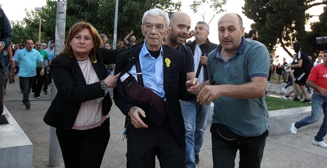 Θεσσαλονίκη: Οι δράστες τηλεφώνησαν στον Μπουτάρη - Το τηλεφώνημα του Κασιδιάρη στον κουκουλοφόρο - Media